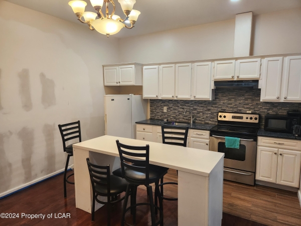Listing Image #3 - Others for sale at 113 S Main Street, Shenandoah PA 17976
