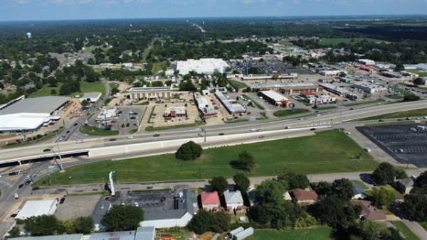 Listing Image #2 - Land for sale at 0000 NE Loop 286, Paris TX 75460