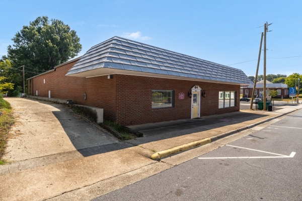 Listing Image #3 - Office for sale at 108 Franklin St, Madison NC 27025