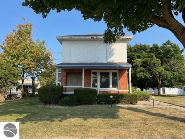 Listing Image #1 - Others for sale at 318 Woodworth Avenue, Alma MI 48801