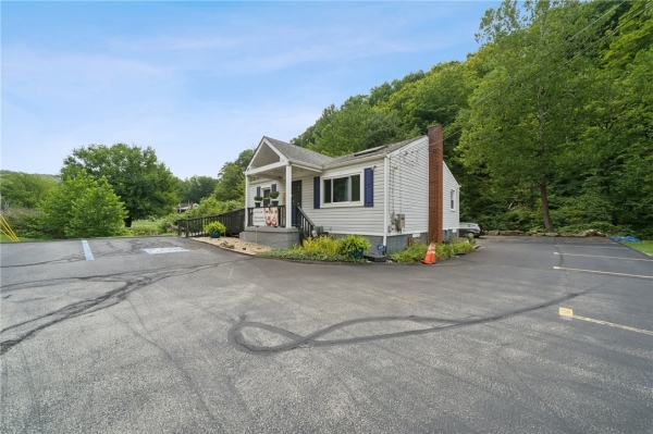 Listing Image #2 - Others for sale at 2614 Lincoln Way, White Oak PA 15131