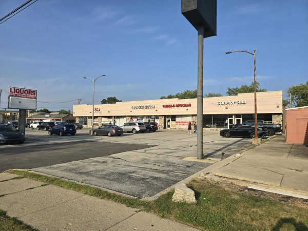 Listing Image #1 - Others for sale at 1185 Elmhurst Road, Des Plaines IL 60016