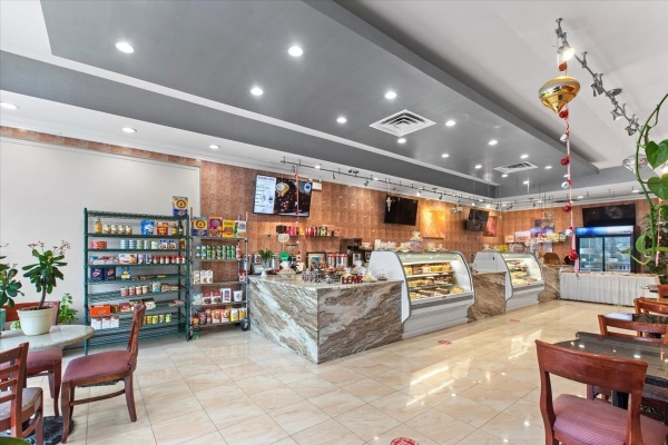 Listing Image #2 - Retail for sale at 6310 W Cermak, Berwyn IL 60402