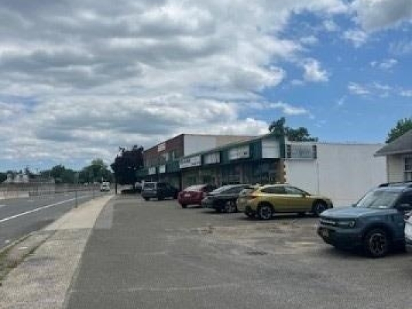 Listing Image #2 - Others for sale at 358 Sunrise Highway, West Babylon NY 11704