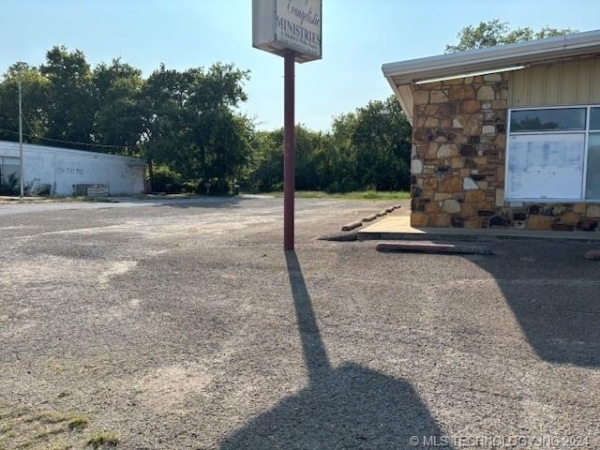 Listing Image #3 - Retail for sale at 6536 N Peoria Avenue, Tulsa OK 74126