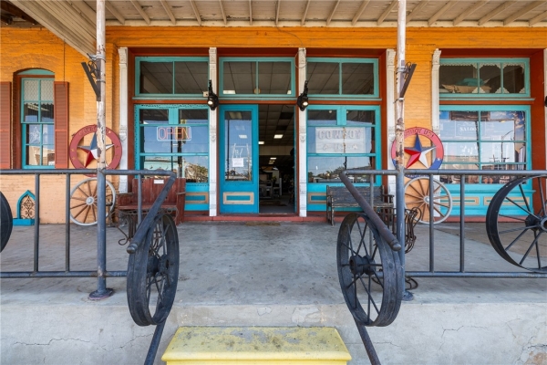 Listing Image #3 - Retail for sale at 404 Main, Calvert TX 77837