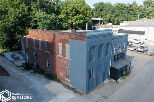 Listing Image #3 - Others for sale at 854 Washington St., Burlington IA 52601