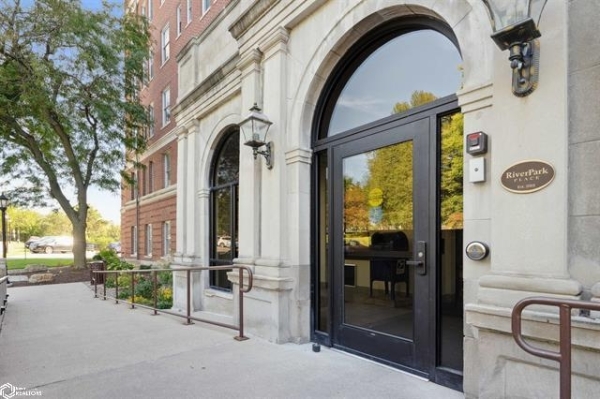 Listing Image #3 - Office for sale at 610 N. 4th. St. 2A, Burlington IA 52601