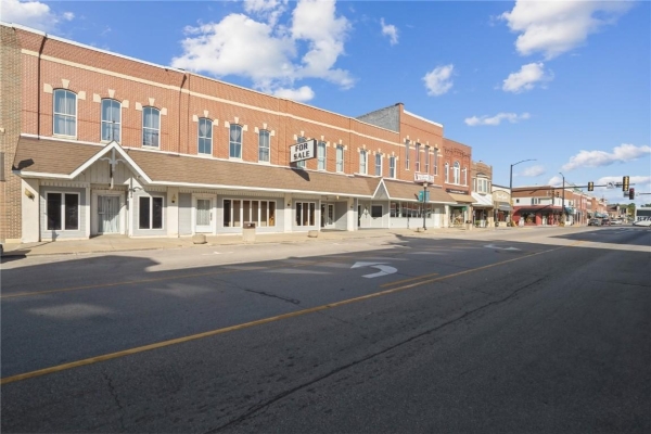 Listing Image #2 - Others for sale at 107 Franklin Street, Manchester IA 52057