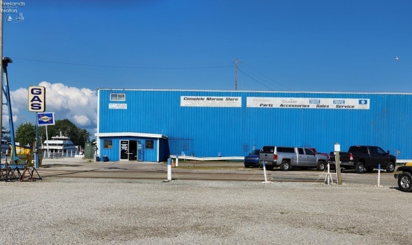 Listing Image #3 - Others for sale at 247 W Lakeshore Road, Port Clinton OH 43452