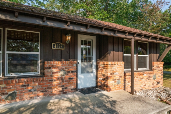 Listing Image #2 - Office for sale at 4878 S Straits Highway, Indian River MI 49749
