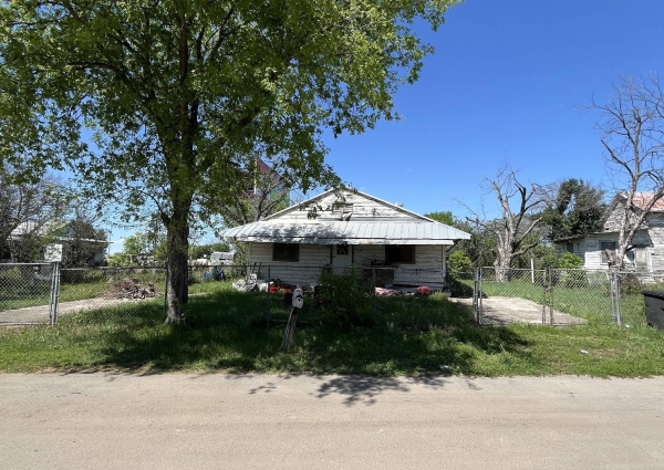 Listing Image #1 - Industrial for sale at 183 Jasmine Lane, San Antonio TX 78237