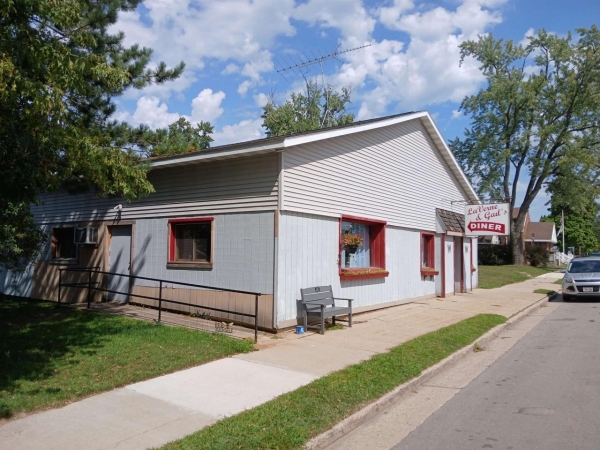 Listing Image #1 - Retail for sale at 314 E MAIN Street, SURING WI 54174