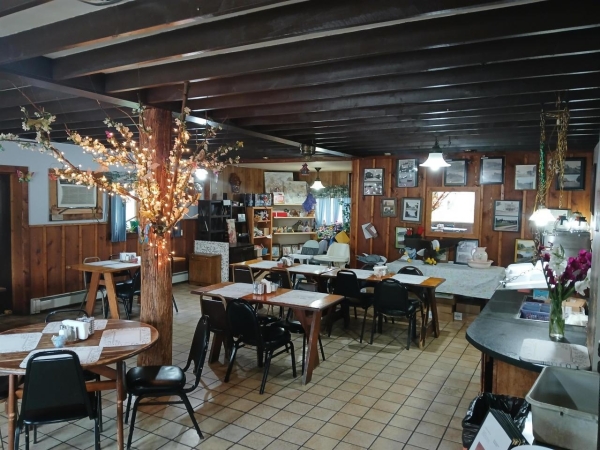Listing Image #3 - Retail for sale at 314 E MAIN Street, SURING WI 54174