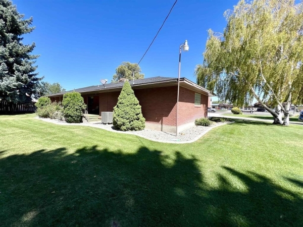 Listing Image #2 - Others for sale at 2240 Overland Ave, Burley ID 83318