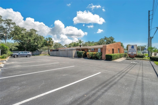 Listing Image #3 - Office for sale at 5305 Seminole Boulevard, SAINT PETERSBURG FL 33708
