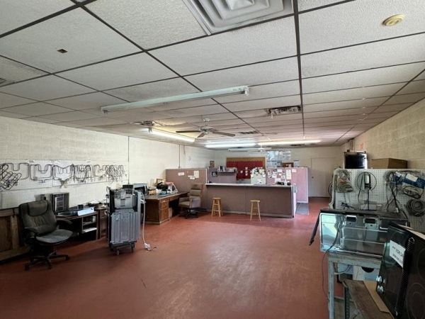 Listing Image #3 - Retail for sale at 2312 Sherwood Way, San Angelo TX 76901