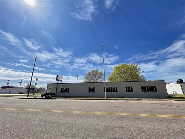 Listing Image #2 - Others for sale at 1001 W Broadway Street, Muskogee OK 74401