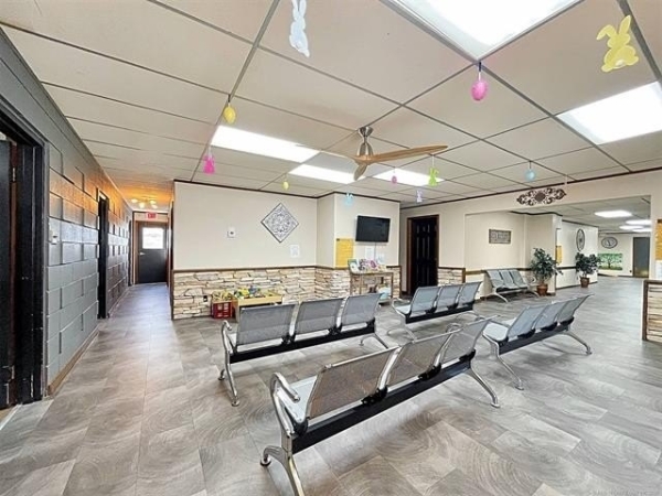 Listing Image #3 - Others for sale at 1001 W Broadway Street, Muskogee OK 74401