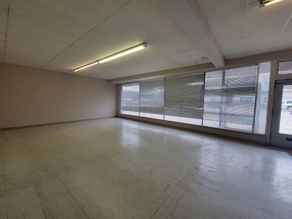 Listing Image #3 - Retail for sale at 630 Pennsylvania Avenue, Story City IA 50248
