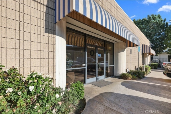 Listing Image #3 - Others for sale at 2305 Chicago Avenue, Riverside CA 92507