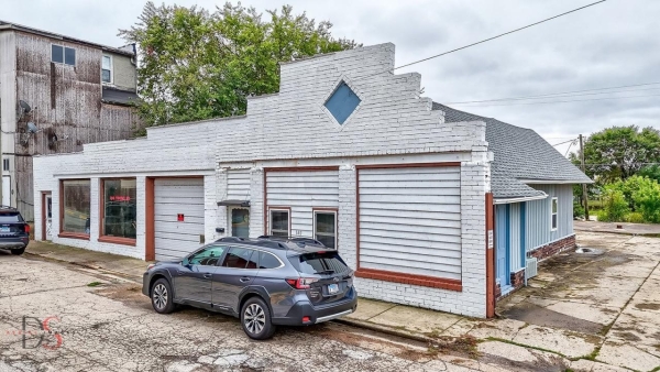 Listing Image #2 - Retail for sale at 140 Young Street, Marseilles IL 61341