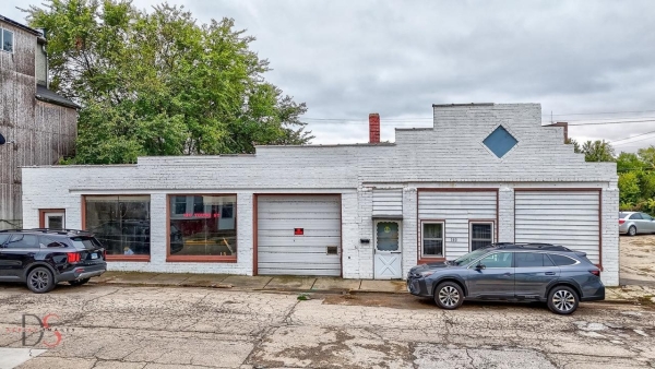 Listing Image #3 - Retail for sale at 140 Young Street, Marseilles IL 61341