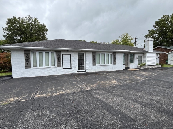 Listing Image #2 - Industrial for sale at 2 Sheryl Drive, Fairview Heights IL 62208