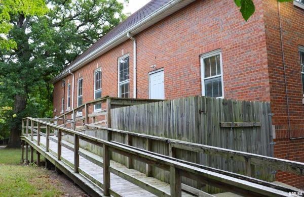 Listing Image #2 - Office for sale at 2901 N PROSPECT Road, Peoria IL 61603 Listing Image #2 - Office for sale at 2901 N PROSPECT Road, Peoria IL 61603