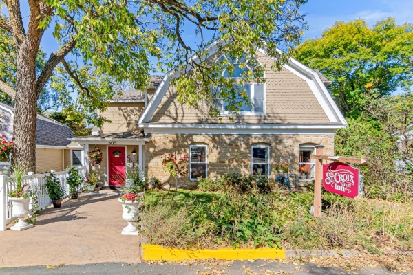 Listing Image #1 - Bed Breakfast for sale at 305 River St, Osceola WI 54020