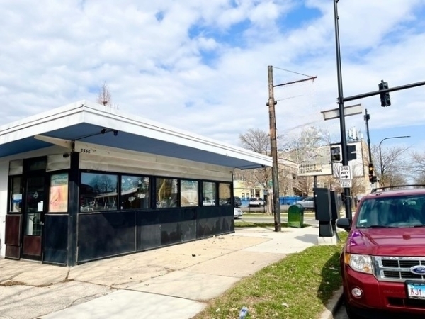 Listing Image #2 - Others for sale at 2556 N Laramie Avenue, Chicago IL 60639