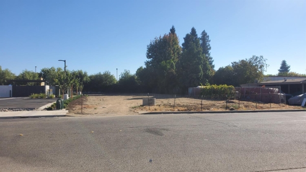 Listing Image #3 - Others for sale at 1425 W F Street, Oakdale CA 95361