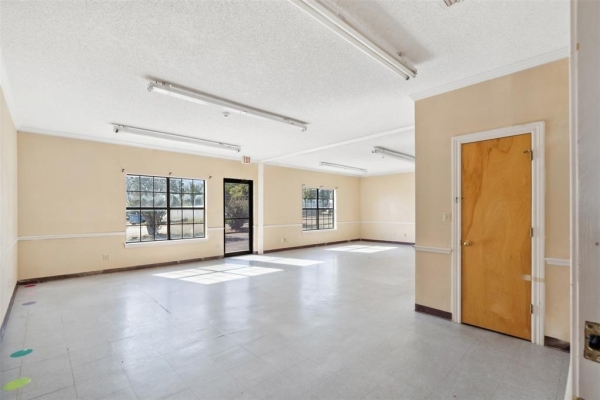 Listing Image #3 - Industrial for sale at 302 Lincoln Park Drive, Cleburne TX 76033