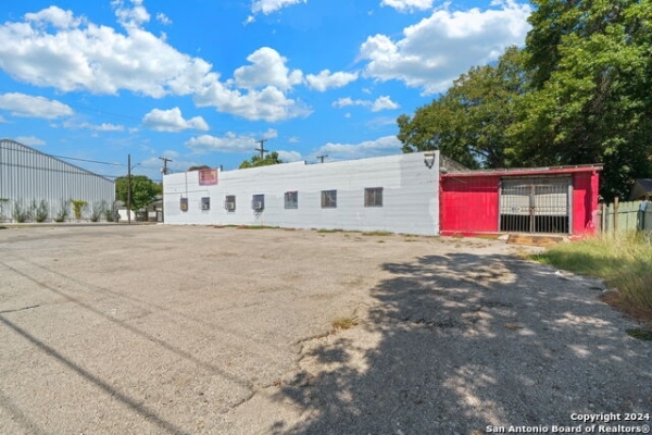 Listing Image #3 - Others for sale at 1812 S Presa St, San Antonio TX 78210