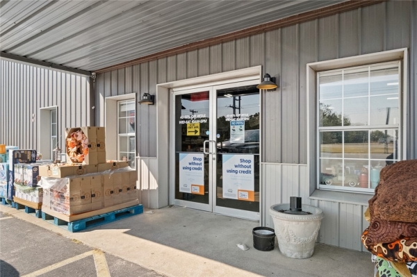 Listing Image #2 - Retail for sale at 16202 HWY 59, Neosho MO 64850