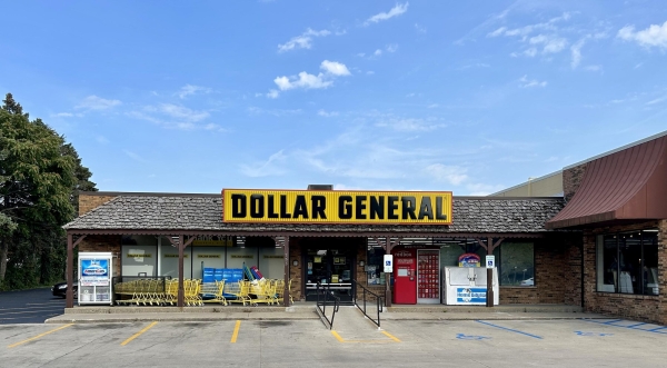 Listing Image #3 - Retail for sale at 753 Lincoln Avenue, Holland MI 49423