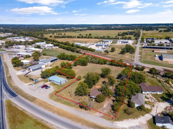 Listing Image #2 - Industrial for sale at 1711 S Main Street, Cleburne TX 76033