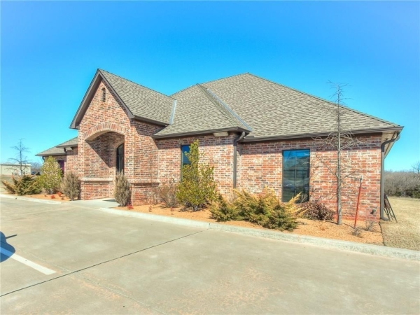 Listing Image #2 - Office for sale at 14617 NE 20th Street, Choctaw OK 73020