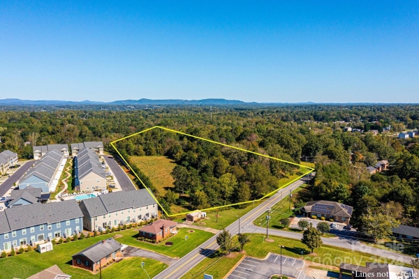 Listing Image #2 - Others for sale at 287 29th Avenue Ne, Hickory NC 28601