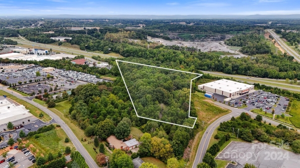 Listing Image #2 - Others for sale at 2151 21st Street Lane Se, Hickory NC 28602