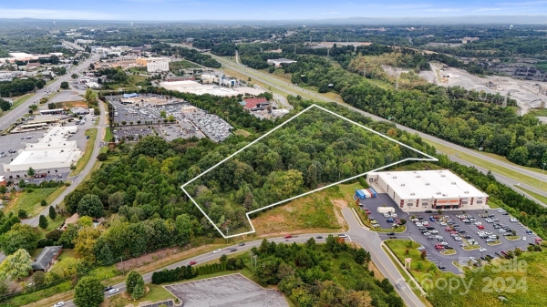Listing Image #3 - Others for sale at 2151 21st Street Lane Se, Hickory NC 28602