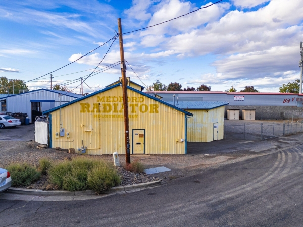 Listing Image #3 - Others for sale at 999 Crews Road, Medford OR 97501