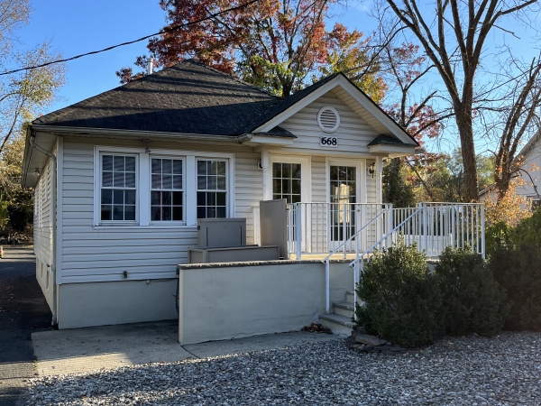Listing Image #1 - Multi-Use for sale at 668 Springfield Ave., Berkeley Heights NJ 07922