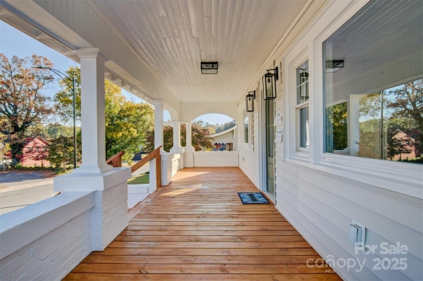 Listing Image #2 - Office for sale at 103 2nd Avenue Nw, Hickory NC 28601