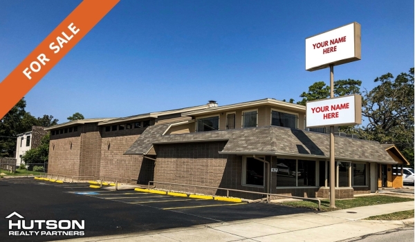 Listing Image #1 - Retail for sale at 817 N. Frazier St., Conroe TX 77301