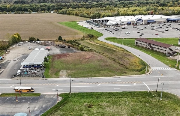 Listing Image #3 - Land for sale at 904 Pike St, Marietta OH 45750