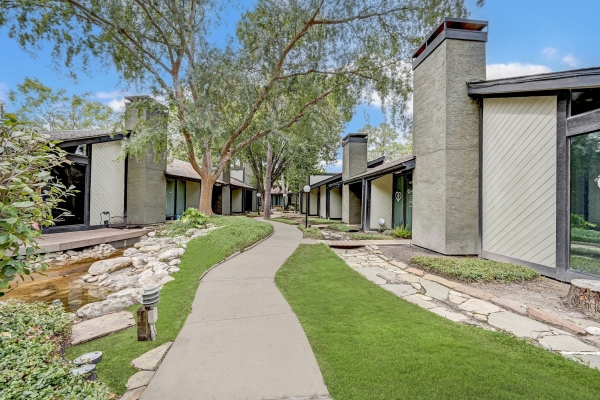Listing Image #1 - Office for sale at 14339 Torrey Chase Blvd, Unit D, Houston TX 77014