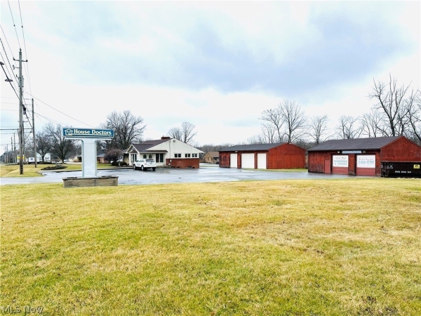 Listing Image #2 - Others for sale at 998 Tibbetts Wick Road, Girard OH 44420