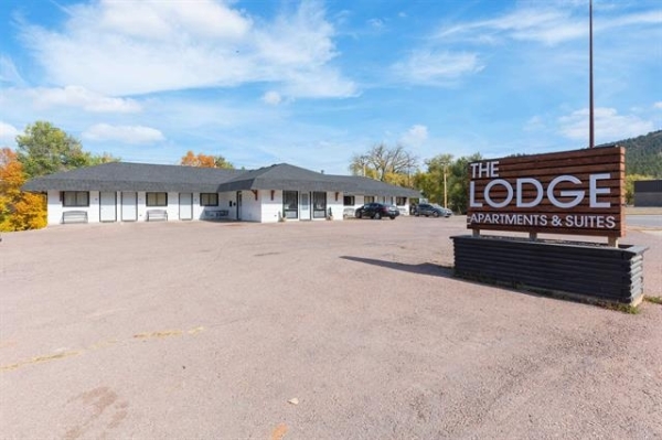 Listing Image #2 - Multi-family for sale at 402 Battle Mountain Ave., Hot Springs SD 57747
