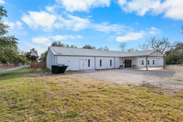 Listing Image #1 - Others for sale at 803 Chestnut Street, Commerce TX 75428